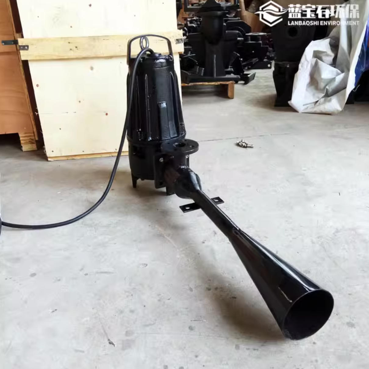 南京藍(lán)寶石環(huán)保與湖南公司合作，提供QSB0.75kw潛水射流曝氣機(jī)設(shè)備